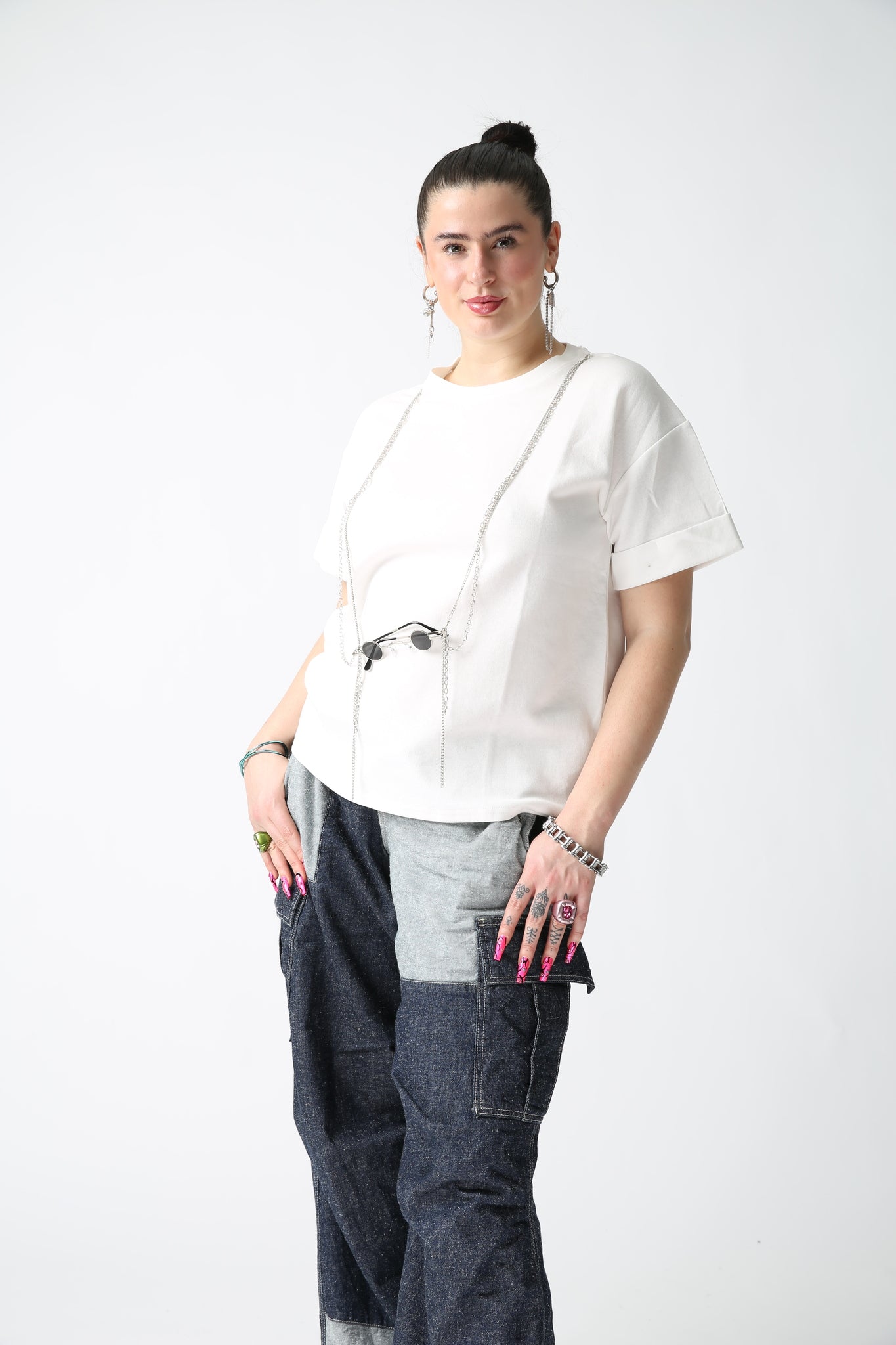 T- Shirt with Chained Sunglasses Insert - UKAI